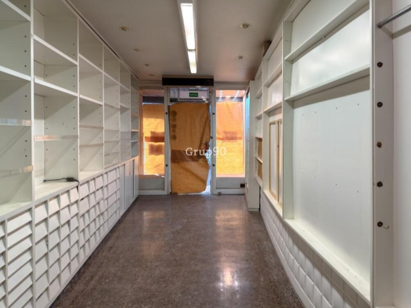 Imagen 2 de ? EDIFICIO CON LOCAL COMERCIAL EN VENTA EN EL CENTRO DE LLEIDA – IDEAL INVERSORES