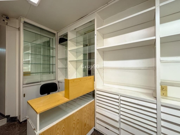 Imagen 3 de ? EDIFICIO CON LOCAL COMERCIAL EN VENTA EN EL CENTRO DE LLEIDA – IDEAL INVERSORES