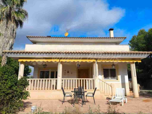Imagen 1 de Casa-Chalet en Venta en Yecla Murcia - El Club del Propietario Imagen 1 de Casa-Chalet en Venta en Yecla Murcia