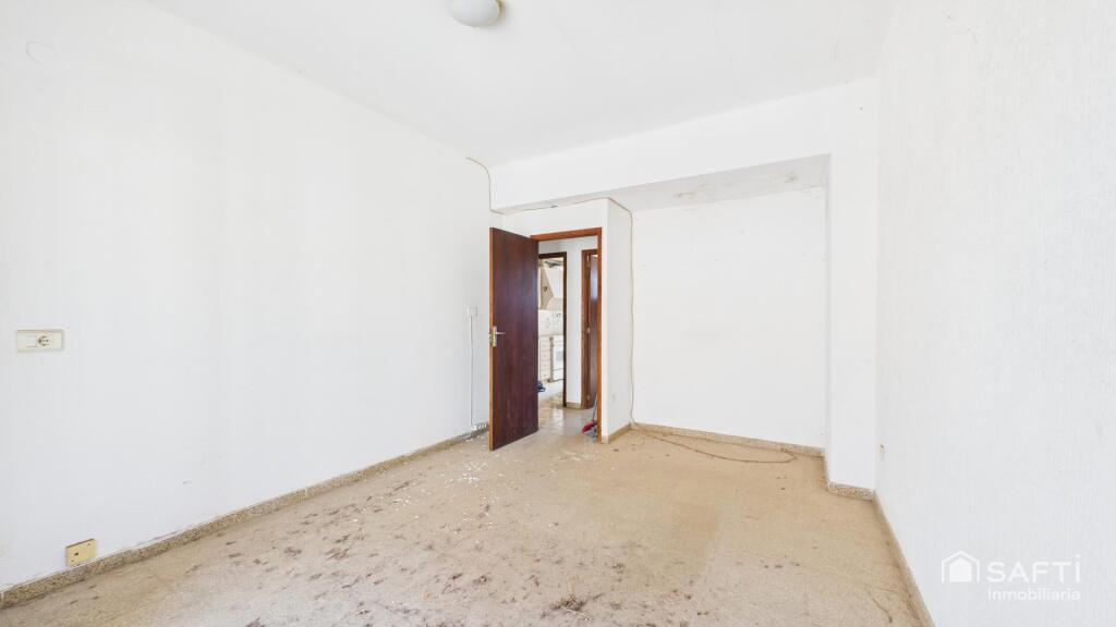 Imagen 2 de Conjunto excepcional en venta: Vivienda a reformar + Solar edificable - Pueblo Andratx