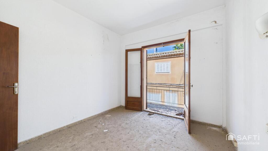 Imagen 3 de Conjunto excepcional en venta: Vivienda a reformar + Solar edificable - Pueblo Andratx