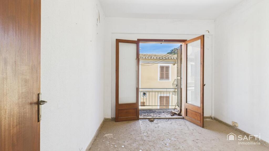 Imagen 4 de Conjunto excepcional en venta: Vivienda a reformar + Solar edificable - Pueblo Andratx