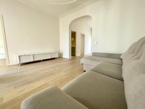 Imagen 3 de PISO SIN VECINOS DE REESTRENO