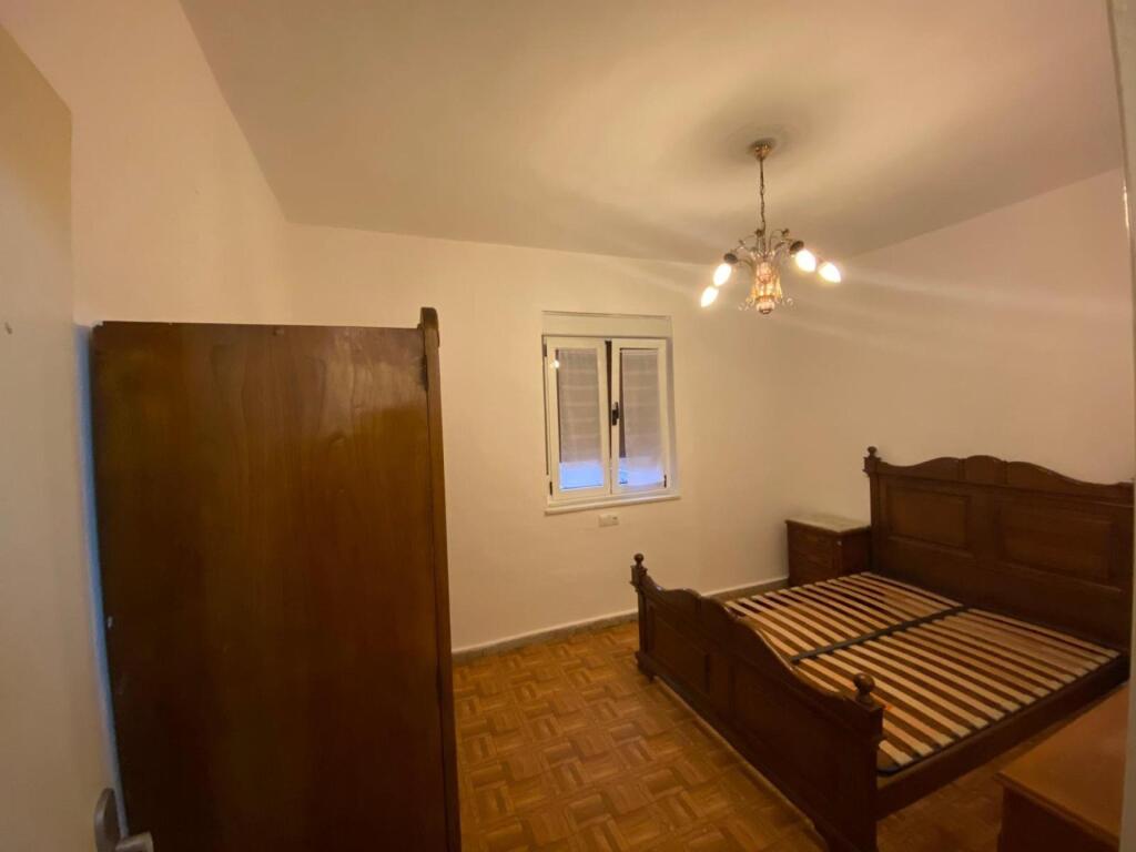 amueblado y recién pintado