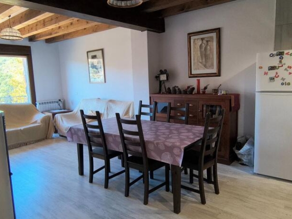 Imagen 2 de Casa de pueblo con encanto en la Sierra Norte de Guadalajara – A los pies del Pico Ocejón