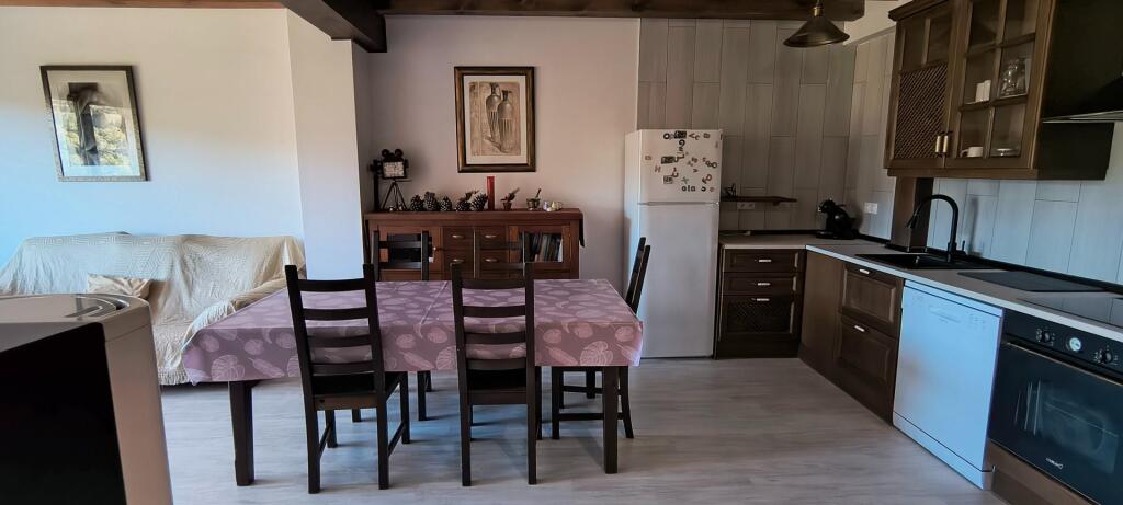 Imagen 3 de Casa de pueblo con encanto en la Sierra Norte de Guadalajara – A los pies del Pico Ocejón