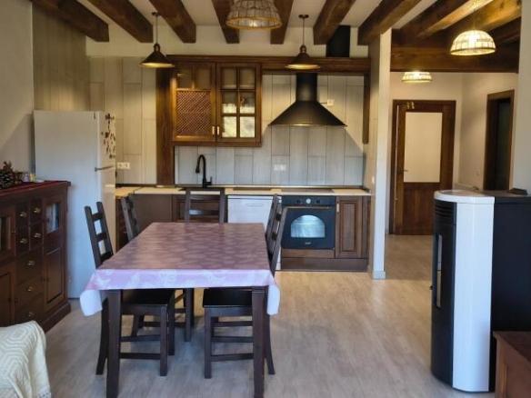 Imagen 4 de Casa de pueblo con encanto en la Sierra Norte de Guadalajara – A los pies del Pico Ocejón