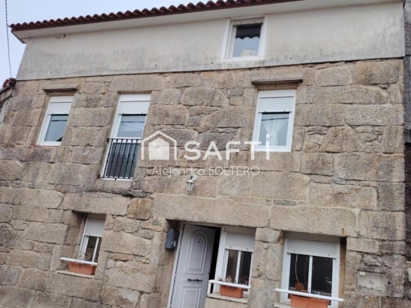 Imagen 2 de Casa de piedra con mucho encanto en Baredo-Baiona