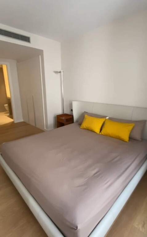 Imagen 2 de Hermoso apartamento en edificio modernista con vistas al mar.