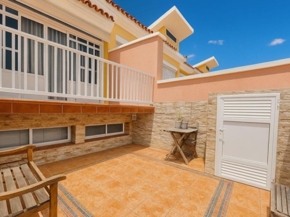 Imagen 3 de En venta casa adosada en Adeje – Zona Las Torres