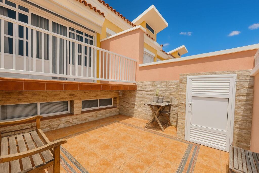 Imagen 3 de En venta casa adosada en Adeje – Zona Las Torres