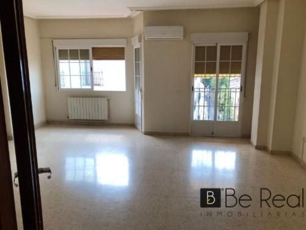 Imagen 3 de AMPLIO PISO EN EL CENTRO DE DON BENITO (BADAJOZ)