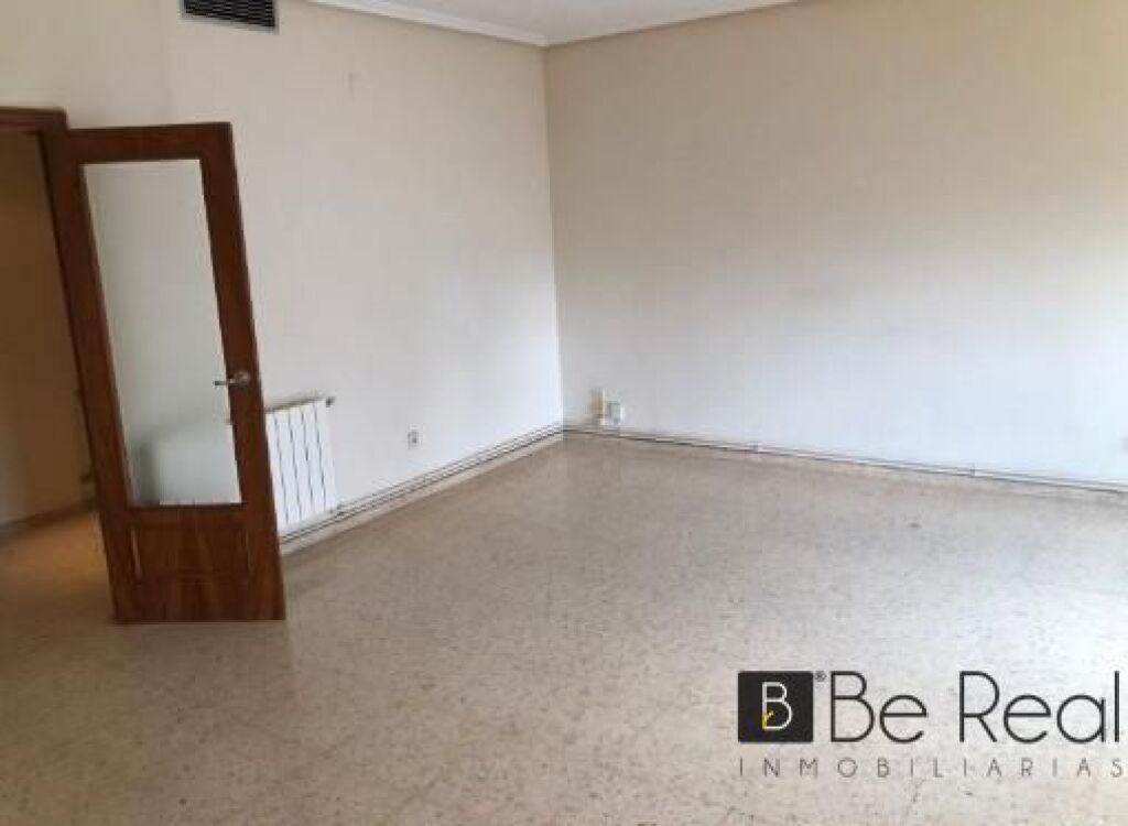Imagen 4 de AMPLIO PISO EN EL CENTRO DE DON BENITO (BADAJOZ)