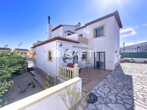 Imagen 3 de Casa luminosa con piscina en Sagra