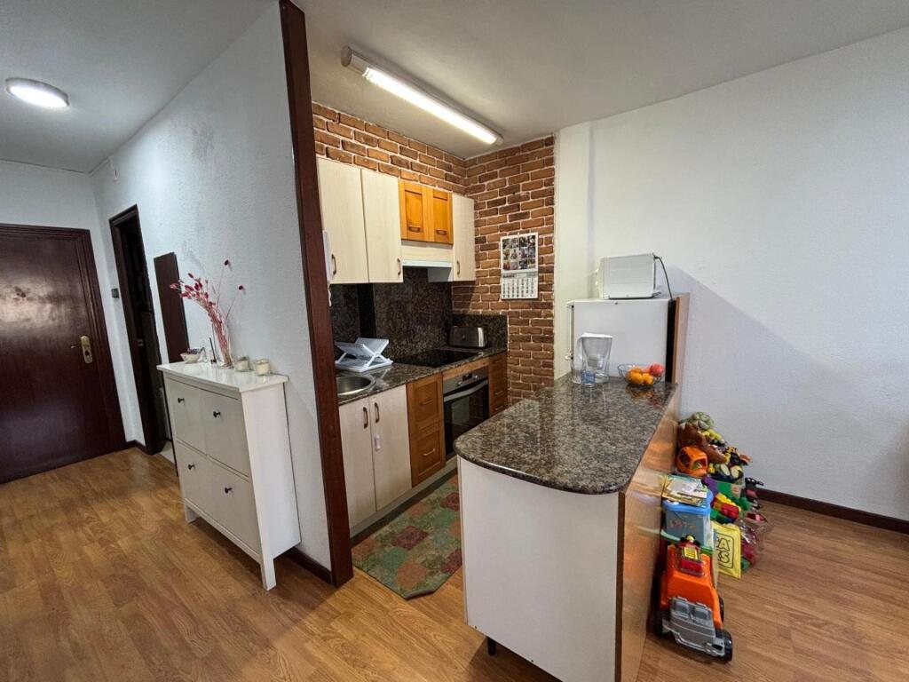 Imagen 2 de SE VENDE PISO EN VIGO - TEIS - PONTEVEDRA