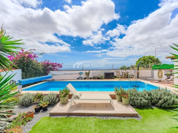 Imagen 1 de Casa-Chalet en Venta en Granadilla de Abona Santa Cruz de Tenerife