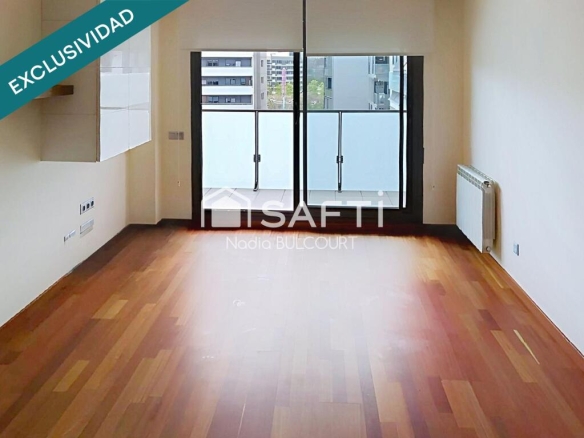 Imagen 2 de Inversión ideal en Poblenou con piscina y parking