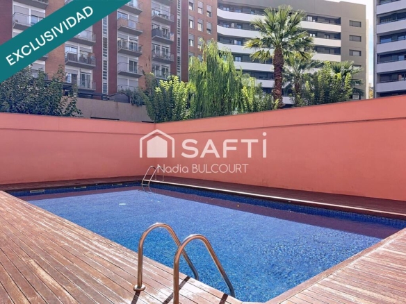 Imagen 1 de Inversión ideal en Poblenou con piscina y parking