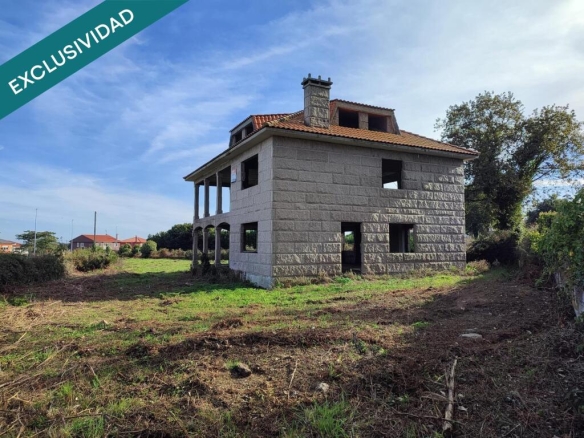 primera planta y bajo cubierta + 1 312m² de parcela.