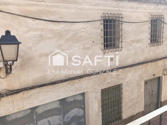 Imagen 2 de Casa a reformar a tan sólo 2 minutos del centro