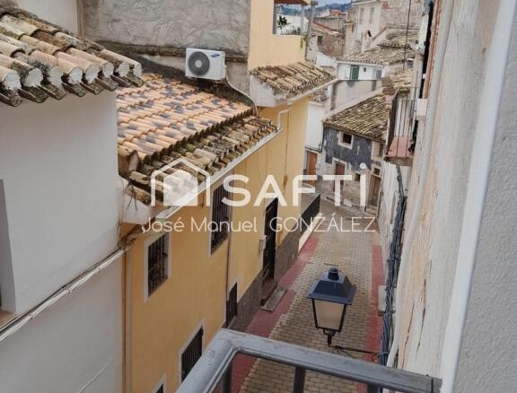 Imagen 3 de Casa a reformar a tan sólo 2 minutos del centro