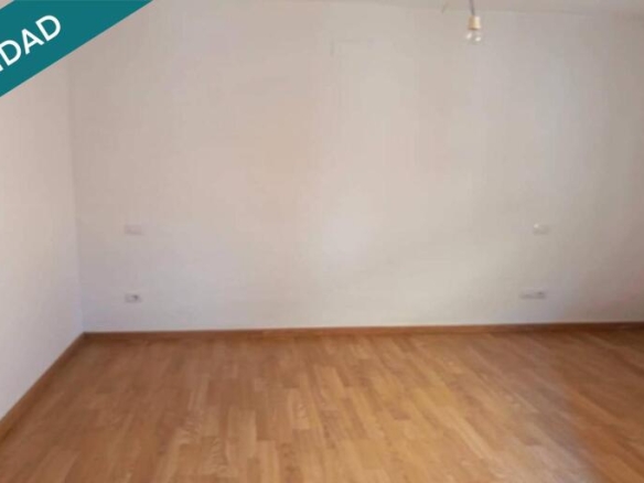 Imagen 2 de ¡Tu nuevo hogar reformado te espera en Gerindote!