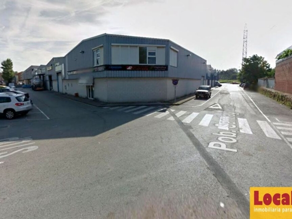 Imagen 1 de Nave industrial con 1024m2 en Santiago de Cartes