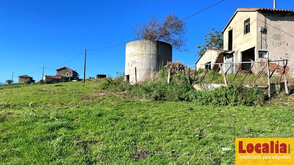 Imagen 4 de Amplia finca con cabaña en Hazas de Cesto