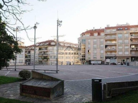 de 135m2 con 3 dormitorios y 2 baños con plaza de garaje y trastero