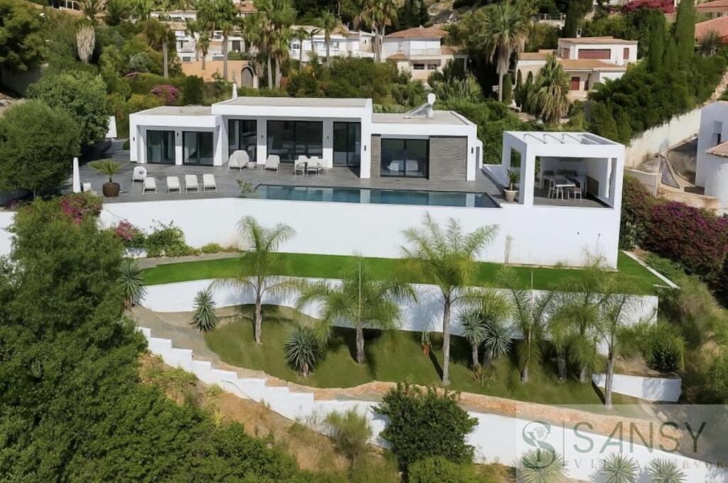 Imagen 2 de Casa-Chalet en Venta en Alicante Alicante Imagen 2 de Casa-Chalet en Venta en Alicante Alicante