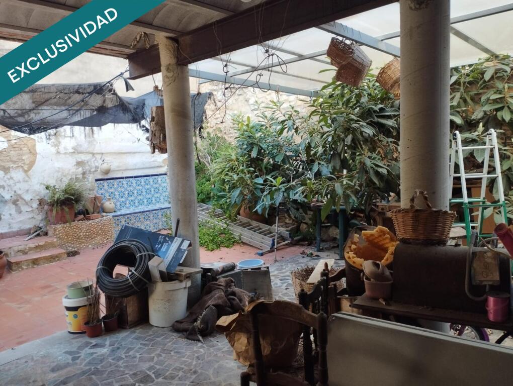 Imagen 2 de CASA CENTRO DE CULLERA.