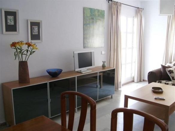 Imagen 2 de PRECIOSO APARTAMENTO EN LA ZONA DEL NOVO SANCTI PETRI.