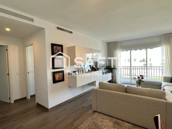 Imagen 1 de Magnífico apartamento renovado con terraza