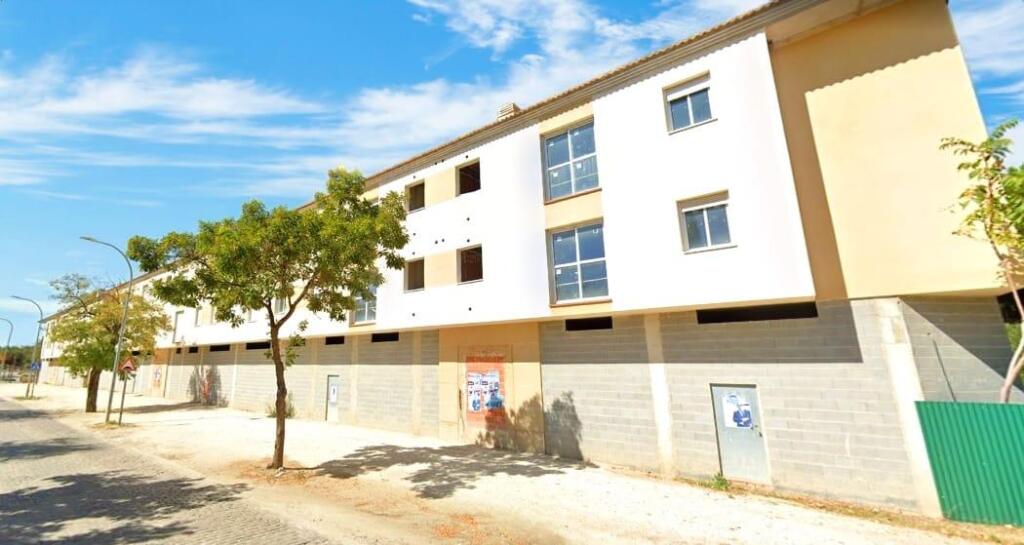 Imagen 2 de EDIFICO DE 81 VIVIENDAS y 5 LOCALES COMERCIALES EN MORA
