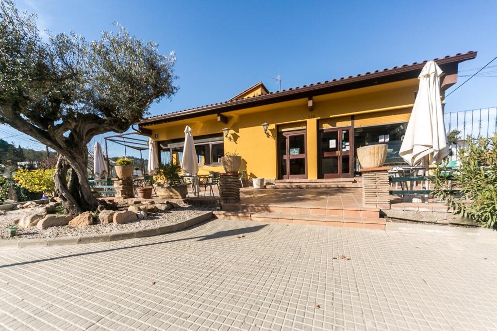Imagen 1 de Restaurante con casa en preciosa ubicación de Cerdanyola