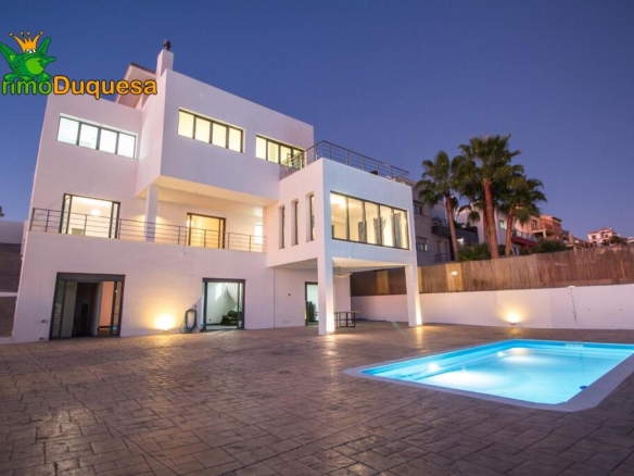 Imagen 1 de Chalet de DISEÑO MODERNO en venta en La Zubia. - El Club del Propietario Imagen 1 de Chalet de DISEÑO MODERNO en venta en La Zubia.