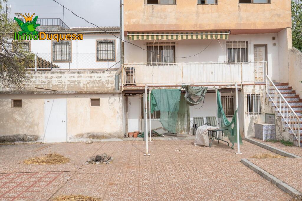 Imagen 2 de Casa en EL FARGUE con parcela de 2.000 m².