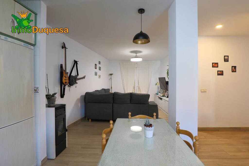 Imagen 2 de Piso de 4 habitaciones en el centro de Padul