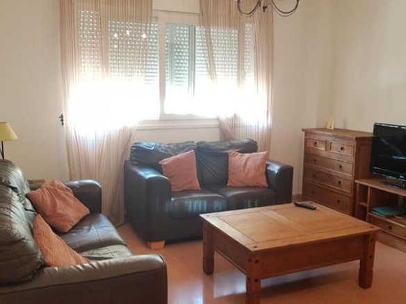 Imagen 1 de LUMINOSO APARTAMENTO EN ALQUILER - PLAYA Y PISCINA COMUNITARIA