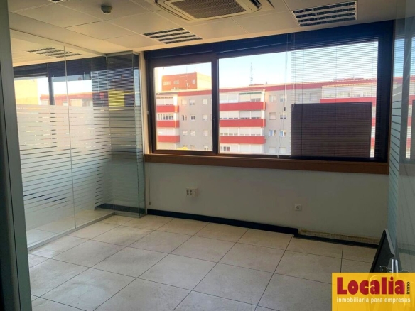 Imagen 4 de Amplia oficina de 380 metros en Valladolid