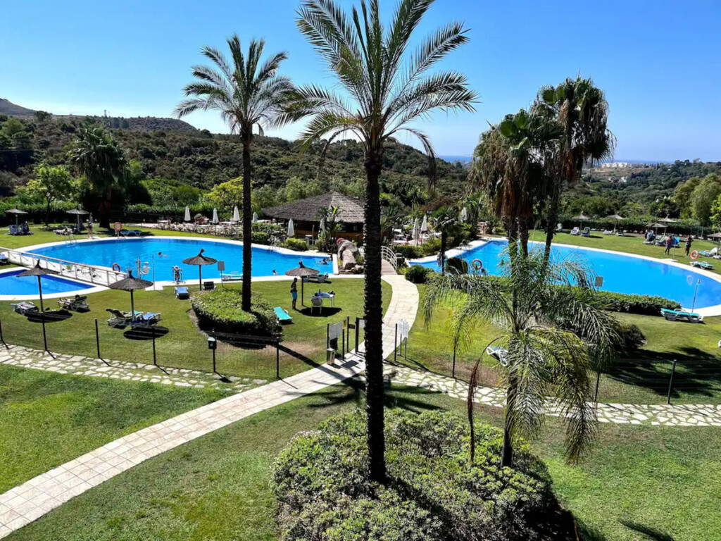 Imagen 3 de Casa-Chalet en Venta en Benahavis Málaga