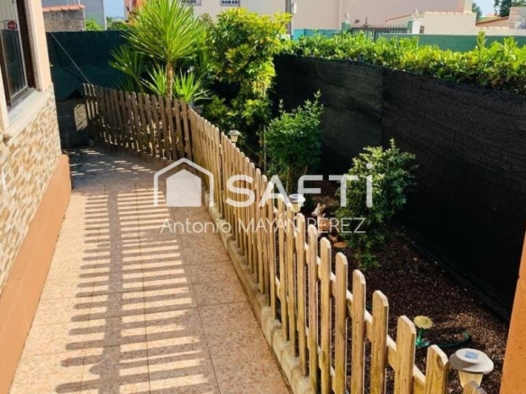 Imagen 3 de CASA EN VENTA EN AREEIROS - CASTIÑEIRAS - RIBEIRA