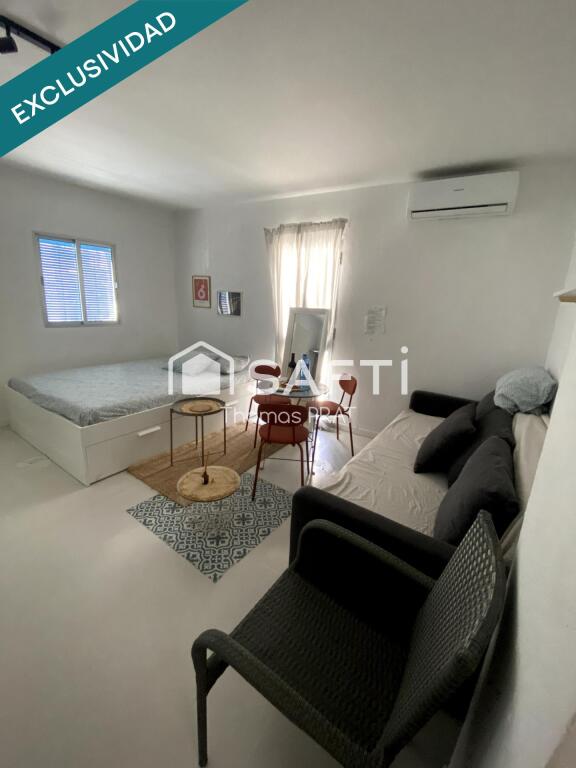 Imagen 3 de Rara oportunidad en Sevilla - Casa de pueblo dividida en 6 estudios turísticos.