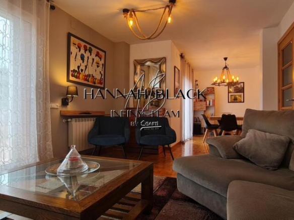 Imagen 1 de Casa semi-adosada en buena ubicación