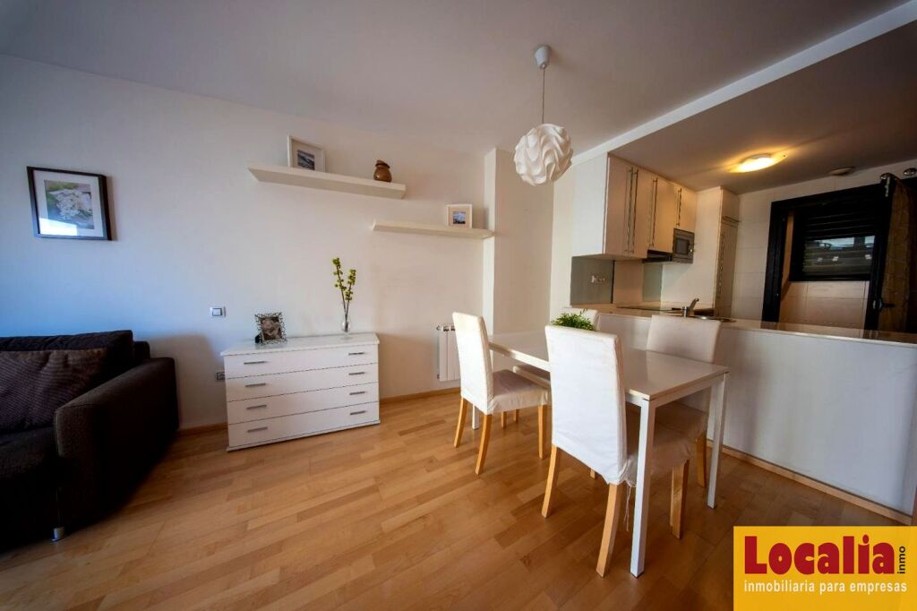 Imagen 2 de Moderno piso amueblado a súper precio