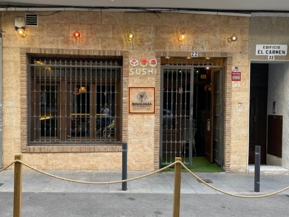 Imagen 1 de Nave comercial en Traspaso en Torrevieja Alicante