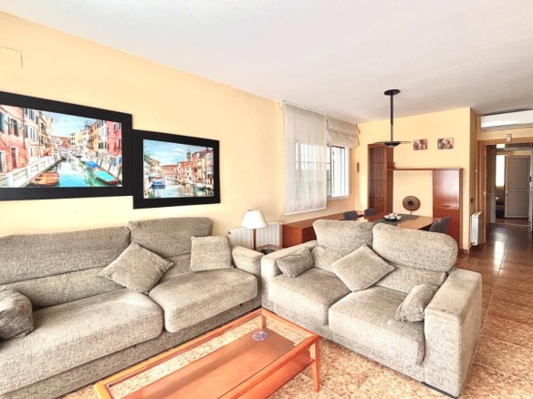 Imagen 3 de Fantástica casa pareada en Cubelles a pocos metros del mar.