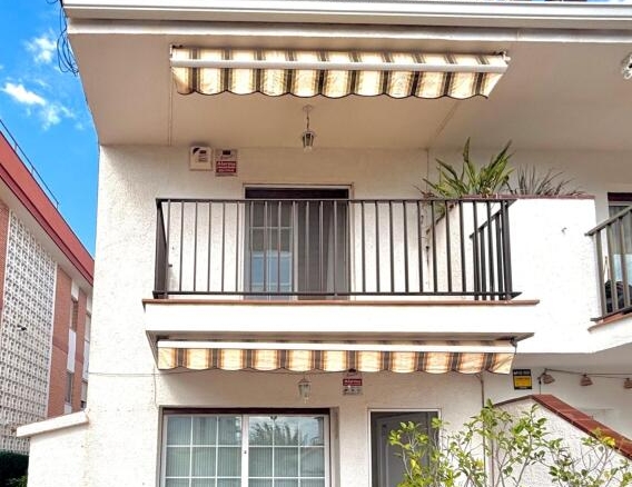 Imagen 1 de Fantástica casa pareada en Cubelles a pocos metros del mar.