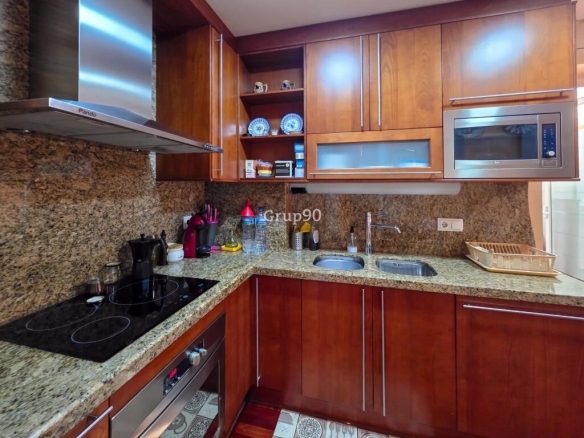 Imagen 3 de Ático dúplex de 4 dormitorios con terraza privada de 35 m².