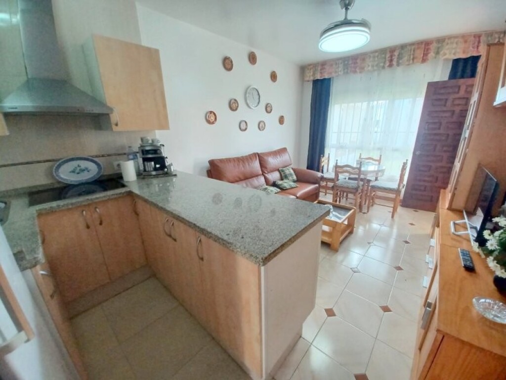 Imagen 2 de EN VENTA BAJO EN PRIMERA LÍNEA DE PLAYA EN SABINILLAS